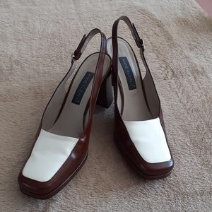 VINTAGE Anne Klein II slingback